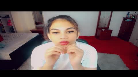 Snapshot of emma_diva chatting on February 2025 08:11:02 AM emma online show from February 2025 08:11:02 AM