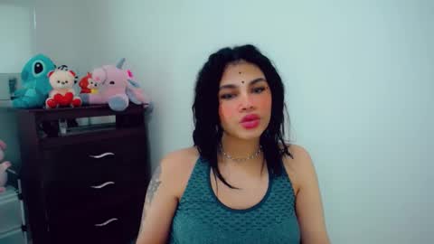 Snapshot of emma_diva chatting on November 2025 12:09:02 AM emma online show from November 2025 12:09:02 AM