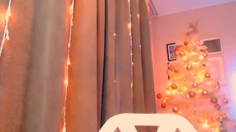 Eva online show from December 2024 07:51:01 PM