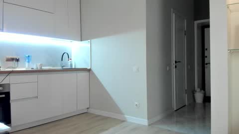 Snapshot of emma_flin chatting on November 2025 03:39:02 AM Emma online show from November 2025 03:39:02 AM