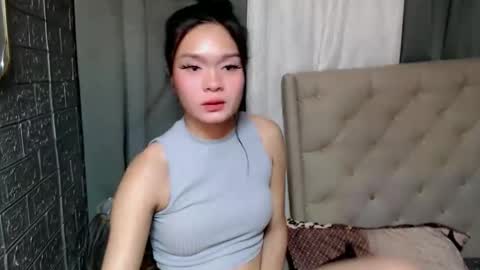 Snapshot of emma_glow69 chatting on February 2026 06:39:02 PM emma_glow69 online show from February 2026 06:39:02 PM