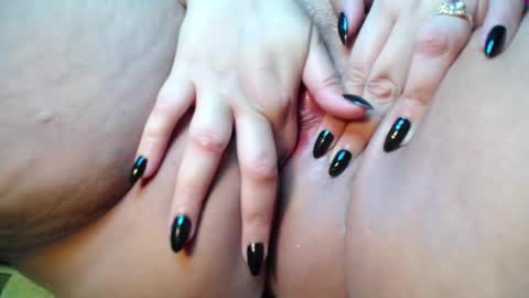 Snapshot of emma_hoot1 chatting on January 2025 12:42:01 AM emma online show from January 2025 12:42:01 AM