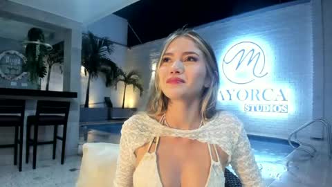 emma_jhoons online show from April 2026 03:26:02 AM