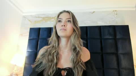 emma_jhoons online show from May 2026 03:24:02 AM