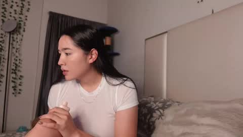 emma_johnson_ online show from January 2025 01:45:02 AM