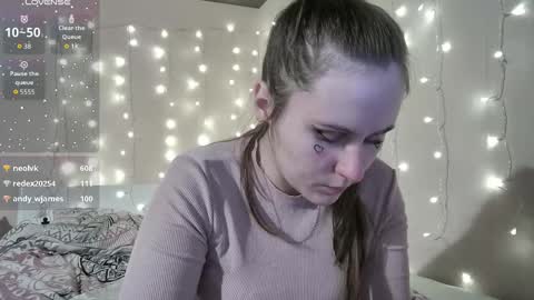 emma_just online show from December 2025 07:54:02 PM