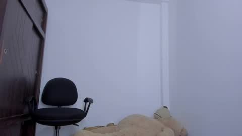 Snapshot of emma_lean chatting on September 2025 11:03:01 AM whises lits online show from September 2025 11:03:01 AM