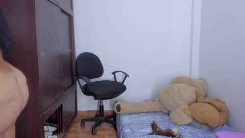 Snapshot of emma_lean chatting on September 2025 12:10:01 PM whises lits online show from September 2025 12:10:01 PM