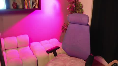 Emma online show from June 2026 11:58:01 PM