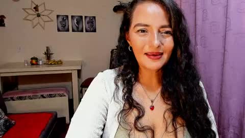  emma luxy online show from April 2026 06:19:01 AM