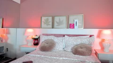  Emma  online show from November 2025 03:50:01 AM