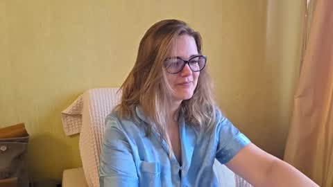 Snapshot of emma_misty_ chatting on October 2025 06:14:01 AM emma_misty_ online show from October 2025 06:14:01 AM