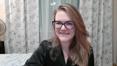 Snapshot of emma_misty_ chatting on December 2025 06:03:02 PM emma_misty_ online show from December 2025 06:03:02 PM