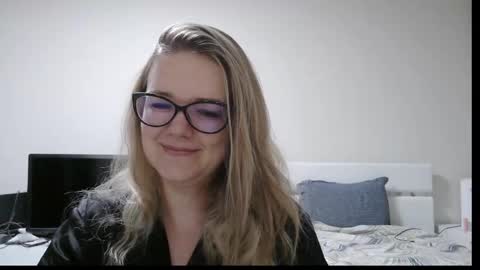 Snapshot of emma_misty_ chatting on February 2026 07:23:02 PM emma_misty_ online show from February 2026 07:23:02 PM