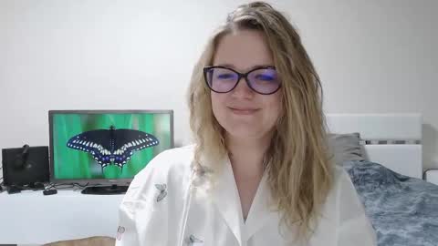 Snapshot of emma_misty_ chatting on February 2026 05:43:02 PM emma_misty_ online show from February 2026 05:43:02 PM