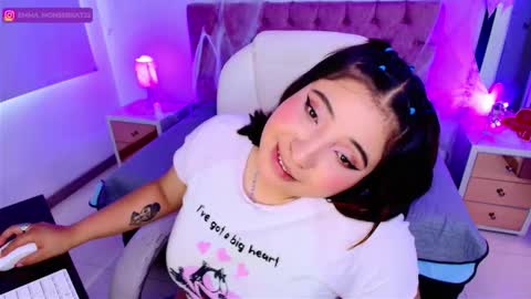 Snapshot of emma_monserratt chatting on October 2025 07:47:02 PM Emma Monserratt online show from October 2025 07:47:02 PM