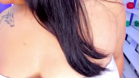 Snapshot of emma_monserratt chatting on May 2026 11:41:02 AM Emma Monserratt online show from May 2026 11:41:02 AM