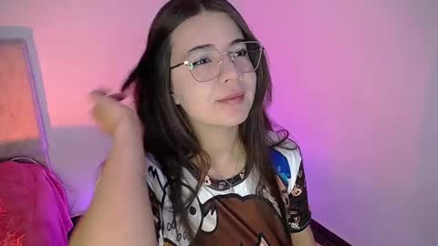 Emma online show from September 2025 11:39:02 PM