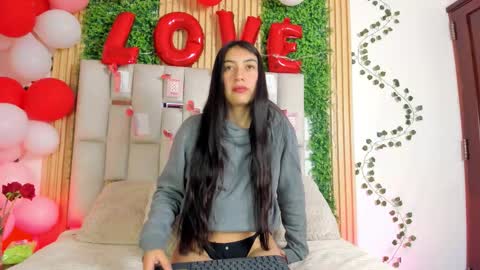 Snapshot of emma_nmm chatting on February 2026 11:44:02 AM Emma online show from February 2026 11:44:02 AM