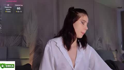 Emma online show from October 2025 08:07:02 AM