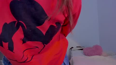 Emma   online show from December 2024 09:40:02 AM