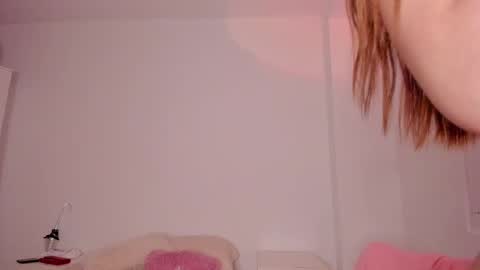 Emma   online show from February 2025 03:59:01 PM