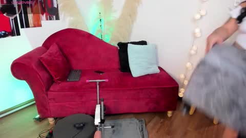 emma online show from October 2025 11:31:01 AM