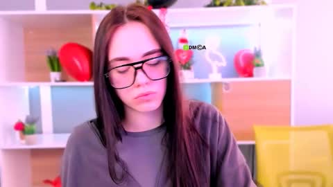 emma_swee online show from February 2026 06:26:01 AM