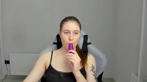 Emma online show from June 2026 06:23:01 AM