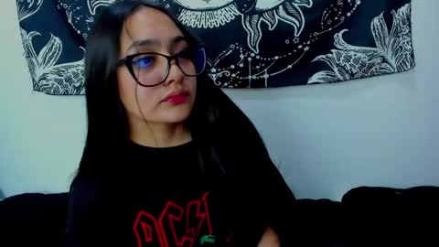 Snapshot of emma_timli1 chatting on October 2025 03:20:02 AM Emma online show from October 2025 03:20:02 AM