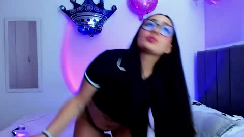 Snapshot of emma_timli1 chatting on January 2026 01:19:01 AM Emma online show from January 2026 01:19:01 AM