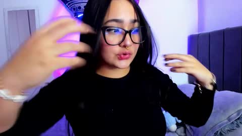 Snapshot of emma_timli1 chatting on March 2026 01:11:01 AM Emma online show from March 2026 01:11:01 AM