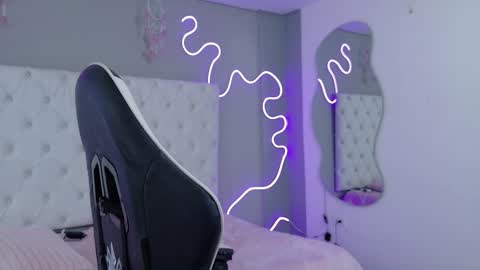 Snapshot of emma_visconti chatting on October 2025 12:34:02 PM emma_visconti online show from October 2025 12:34:02 PM