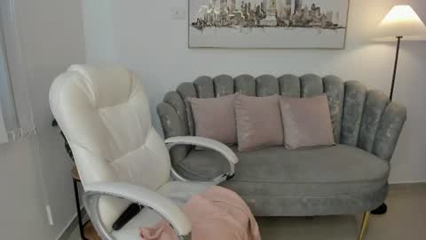 emmaa_walker_ online show from July 2026 06:20:01 PM