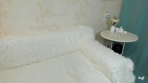 Snapshot of emmaamazingeyes chatting on February 2025 05:04:02 PM Emma 31487 online show from February 2025 05:04:02 PM