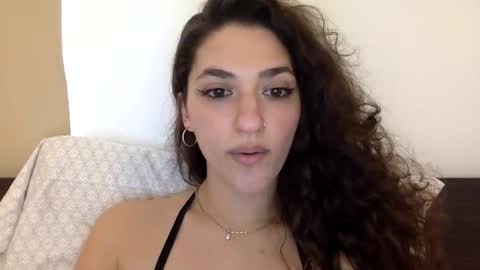 Snapshot of emmababy2322 chatting on January 2025 08:14:02 PM Emma online show from January 2025 08:14:02 PM