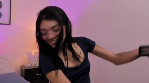 Emma  online show from May 2026 12:17:02 AM