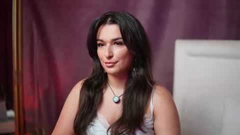  Emma  online show from July 2026 08:00:02 PM