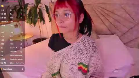 Snapshot of emmaduff_ chatting on June 2026 12:44:01 PM online show from June 2026 12:44:01 PM