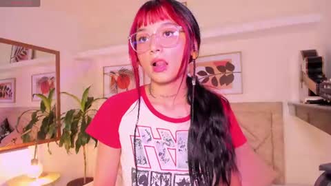 Snapshot of emmaduff_ chatting on July 2026 07:56:02 PM online show from July 2026 07:56:02 PM