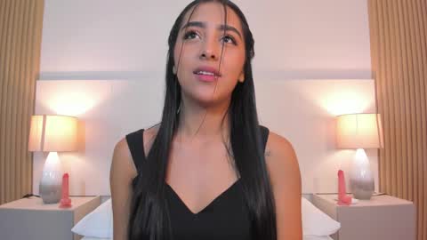 emmaespencer  online show from April 2026 11:35:02 AM