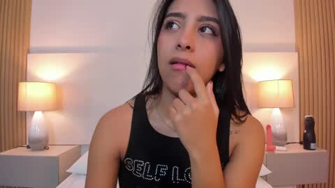 emmaespencer  online show from April 2026 11:16:02 AM