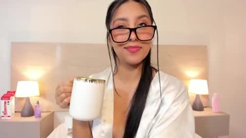 emmaespencer  online show from June 2026 11:30:02 PM