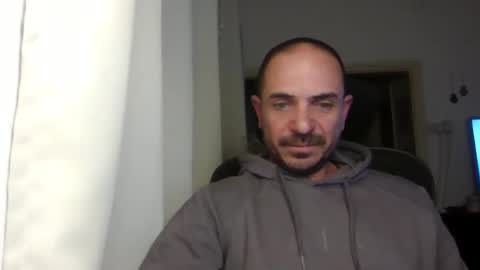 Ariel online show from February 2025 08:28:01 PM