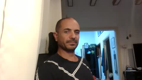 Ariel online show from November 2025 06:53:01 PM