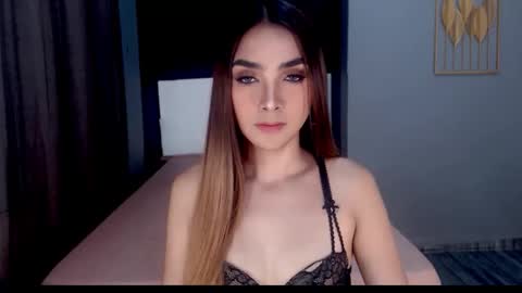 Snapshot of emmahardcockts chatting on April 2026 01:36:01 AM Emma online show from April 2026 01:36:01 AM