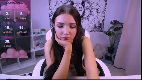 Snapshot of emmakeam_ chatting on December 2024 06:15:02 AM Emma online show from December 2024 06:15:02 AM