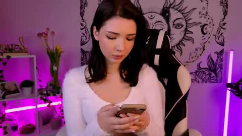 Snapshot of emmakeam_ chatting on March 2025 04:54:02 AM Emma online show from March 2025 04:54:02 AM