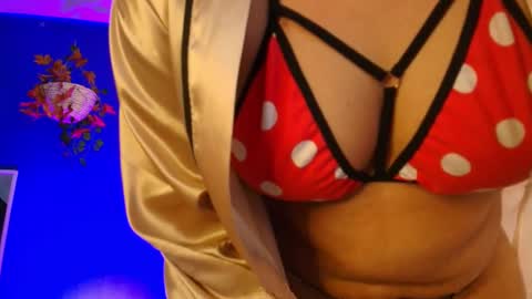 Emma 3 online show from April 2026 07:14:01 PM