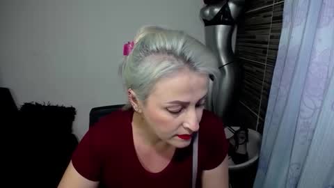 Emma online show from May 2026 10:40:02 PM
